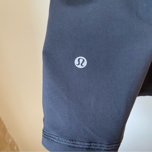 Lululemon Women's Black Tank Top - Picture 3 of 6